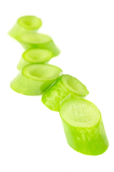 Dilimlenmiş yeşil soğan (yeşil soğan) — Stok fotoğraf