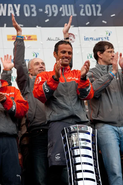 Franck Cammas avec le trophée Volvo Ocean Race — Photo
