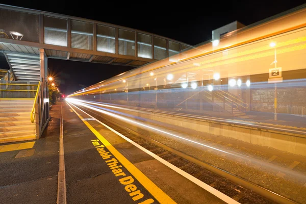 Stazione ferroviaria di notte — Foto Stock