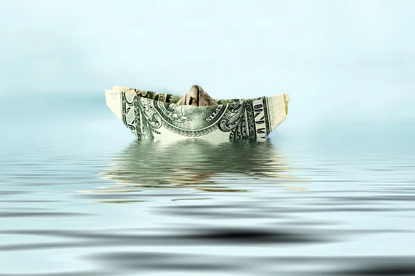 Het schip in water — Stockfoto