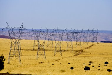 enerji hatları, çöl