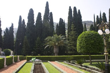 Merkezi bahai din yakınında muhteşem park