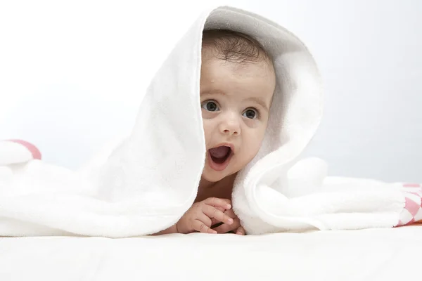 Dítě po koupeli — Stock fotografie