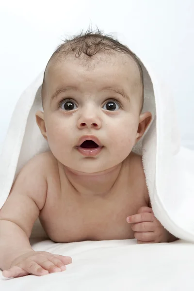 Ребенок после ванны — стоковое фото
