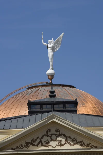 Winged victory. Phoenix - arizona statligt capitol byggna — Stockfoto