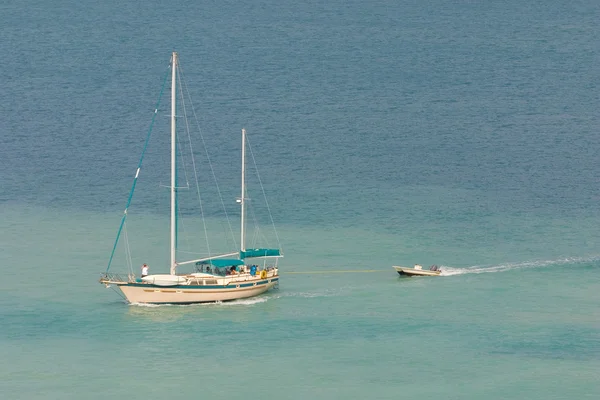 Caraïben. zwevende boten — Stockfoto