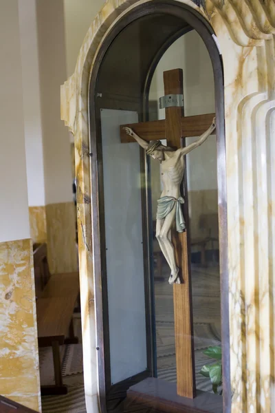 Jésus-Christ sur la croix à l'église — Photo