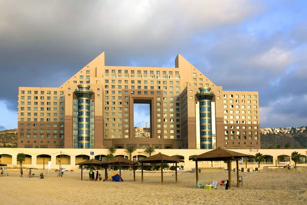 El Carmel Beach Hotel & Suites abre sus puertas en Haifa Israel — Foto de Stock