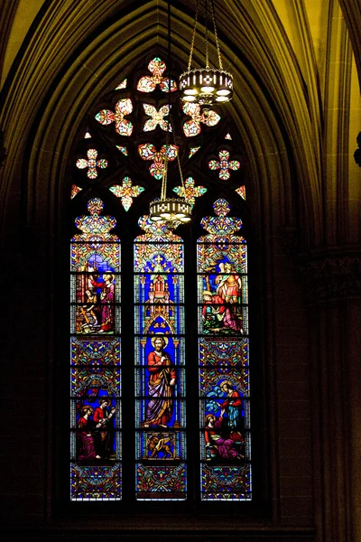 Bleiglasfenster. St. Patrick 's Cathedral in New York. — Stockfoto