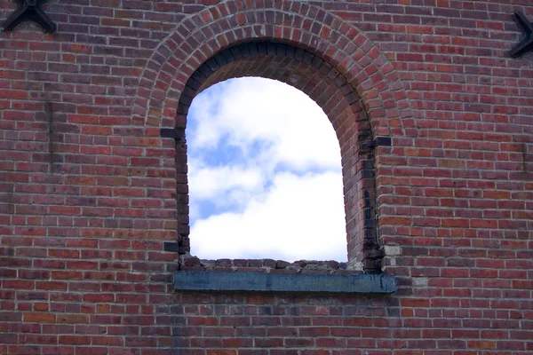 Castel window with blue sky — Stock Photo, Image