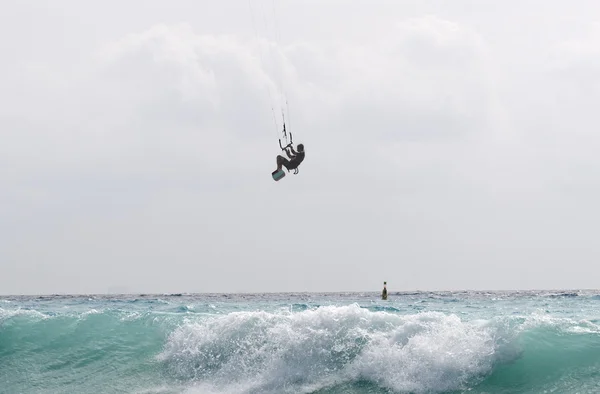 Surfista aquilone volante — Foto Stock