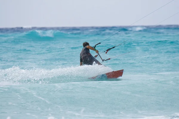 Pronto a volare su aquilone surfista — Foto Stock