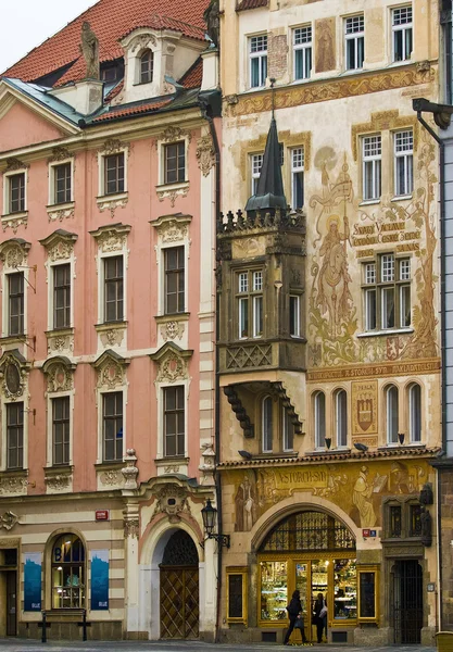 Prag. röda tak — Stockfoto