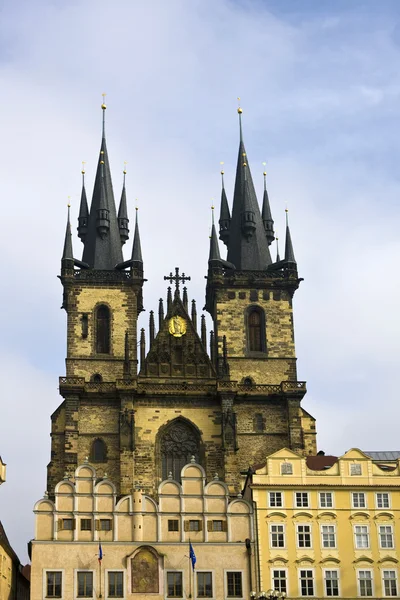 Prágai templom tornyok — Stock Fotó