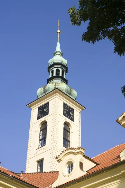 Prágai templom tornyok — Stock Fotó