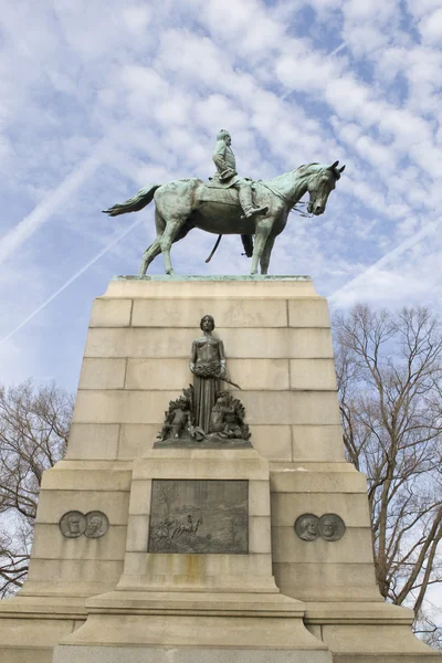 Памятник Уильяму Текумсе Шерману в парке Шерман, Вашингтон, Ди — стоковое фото