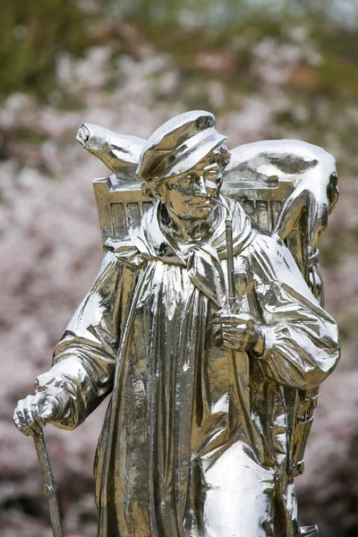 Статуя в Смитсоновском парке Вашингтона — стоковое фото