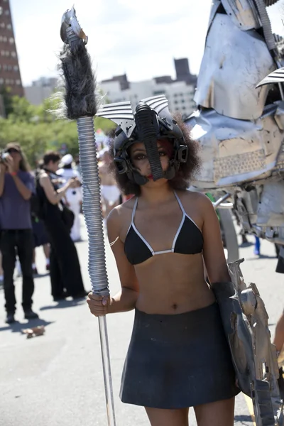 New York - Haziran 23: 30 yıllık Mermaid parade Coney Adası — Stok fotoğraf