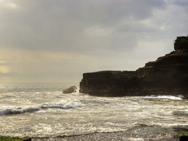 Bali Adası kayalık sahil