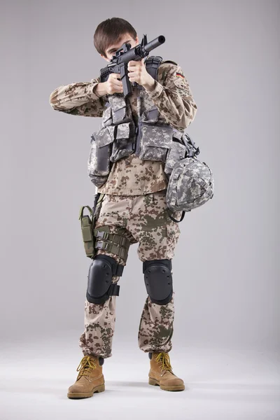 Soldat avec mitrailleuse — Photo