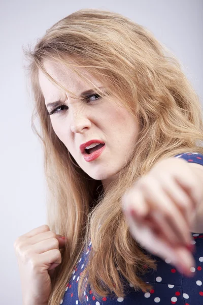 Разгневанная женщина — стоковое фото