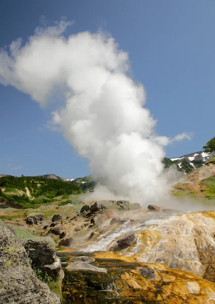 間欠泉の噴火 — ストック写真