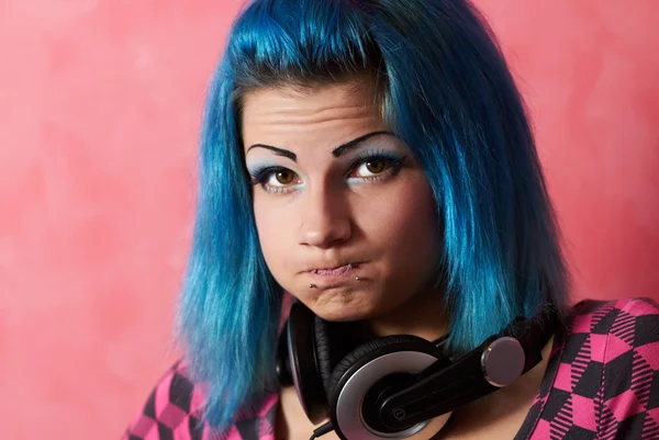 Punk lány Dj turqouise festett haj — Stock Fotó