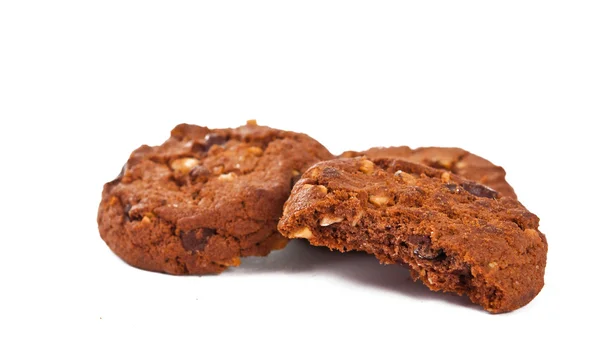 Montón de galletas de chispas de chocolate aisladas — Foto de Stock