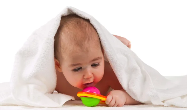 Bebê na toalha isolado — Fotografia de Stock
