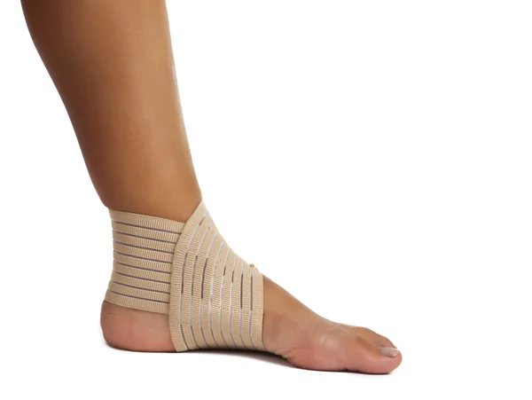 Caviglia ferita con benda — Foto Stock