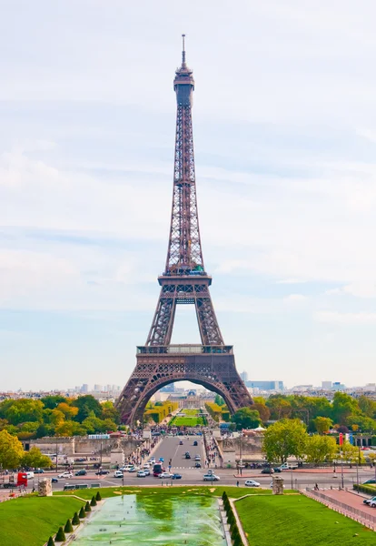 Parijs, de mooie Eiffeltoren. — Stockfoto