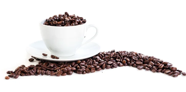 コーヒー豆がいっぱい入ったカップ — ストック写真