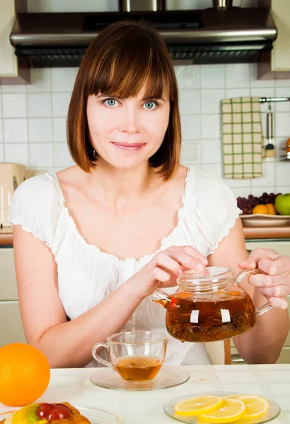 stock image Young beautiful happy woman with tea