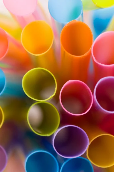 Абстрактные и красочные соломинки — стоковое фото
