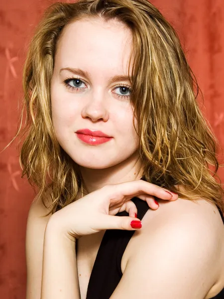 Jonge vrouw portret, studio opname — Stockfoto