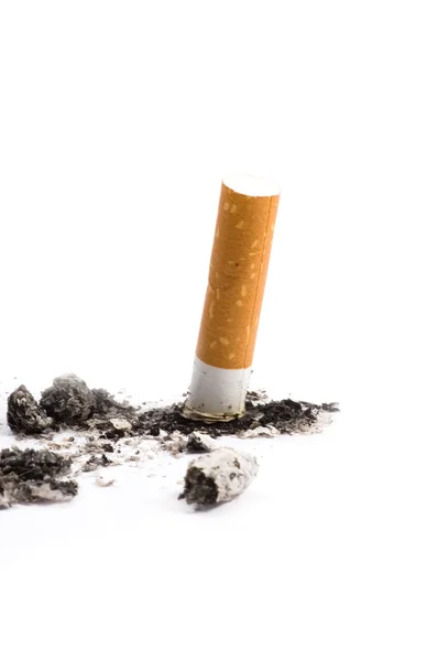 Mozzicone di sigaretta su bianco — Foto Stock