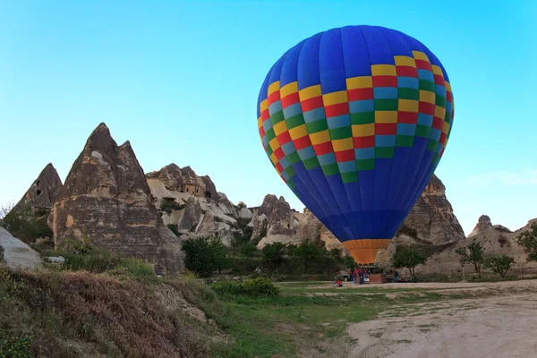 The balloon at the start in Cappadocia — Stock Photo, Image
