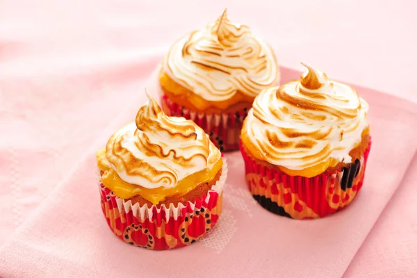 Cupcakes με κρέμα σαντιγί — Φωτογραφία Αρχείου