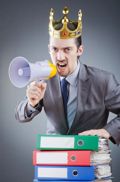 Man with crown and loudspeaker — Stock Photo, Image