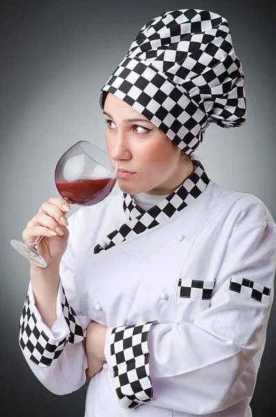 Femme cuisinier isolé sur le blanc — Photo