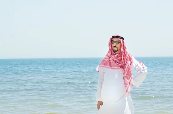 Арабські на розташований в традиційному одязі — стокове фото