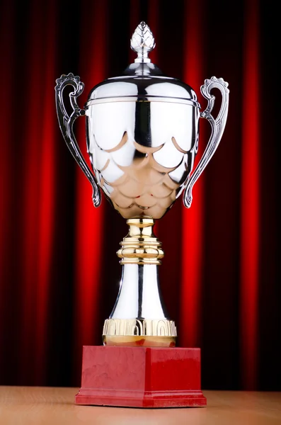A háttérben díj kupa — Stock Fotó