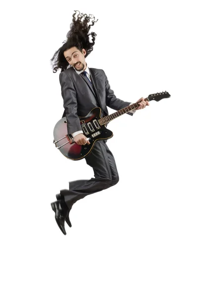 白のビジネス スーツのギタープレイヤー — ストック写真