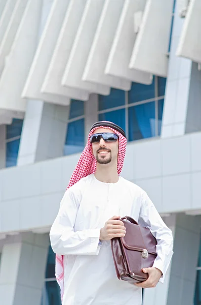 Arab na ulici v létě — Stock fotografie