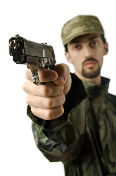 Солдат с оружием изолированы на белом — стоковое фото