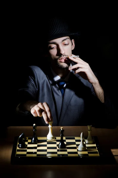 Шаховий гравець грає свою гру — стокове фото