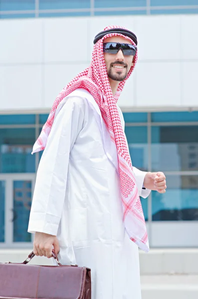 Arabe dans la rue en été — Photo
