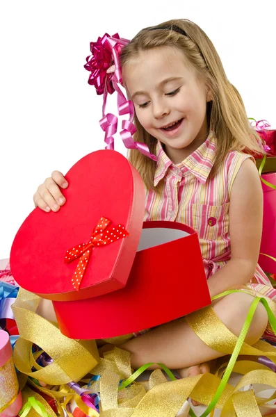 Conceito de celebração com menina e caixas de presente — Fotografia de Stock