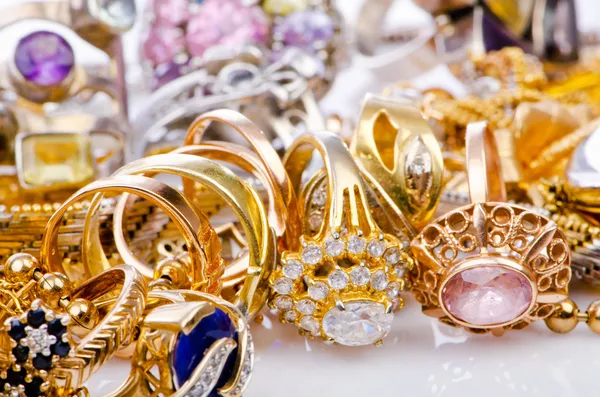 Stor samling av guld smycken — Stockfoto