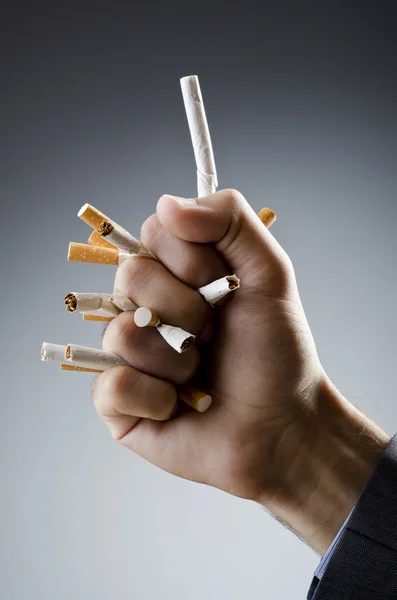 反吸烟概念和男人在一起 — 图库照片